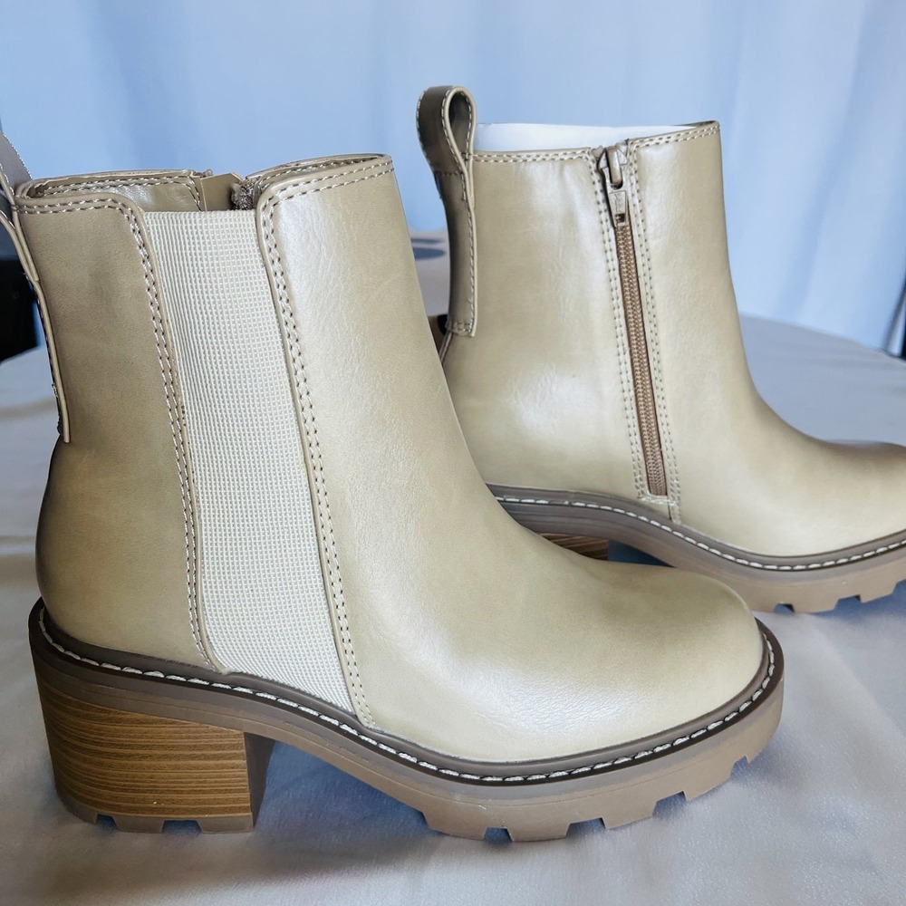 SO Memory Foam Boots Size 6 MED Tan color (Orig $49.99) - Picture 6 of 10